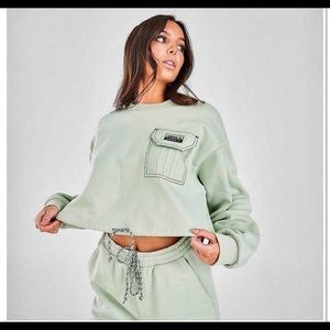 Adidas crop sweater “Pale Green”